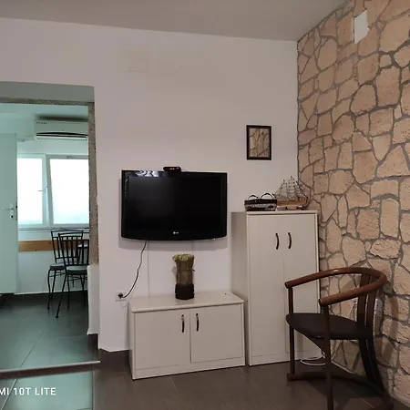 Appartamento Agneza Sveti Filip i Jakov